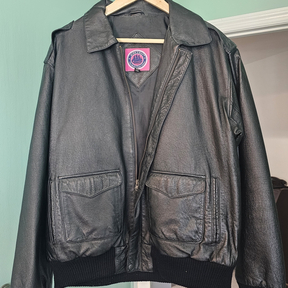 Men's Black Leather Bomber Jacket with Front Pockets